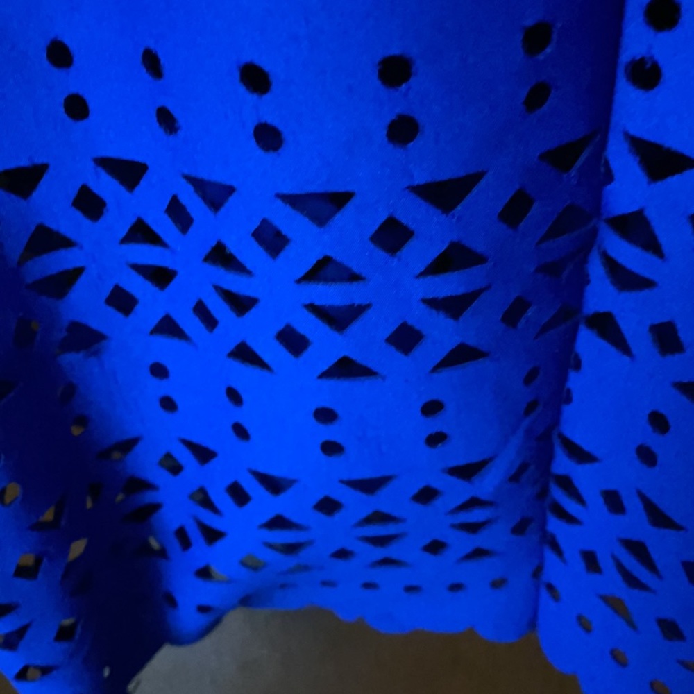 Dress - Picture 3 of 4